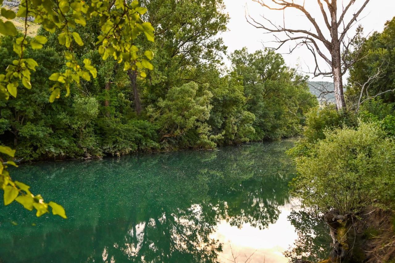 Via River 波德戈里察 外观 照片